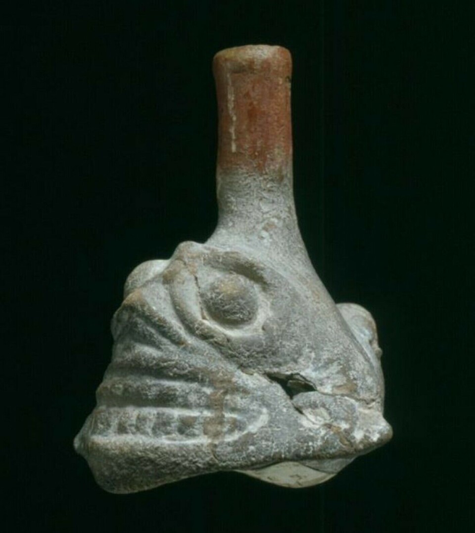 The sound of skull whistles was perceived as a blend of something natural and artificial.