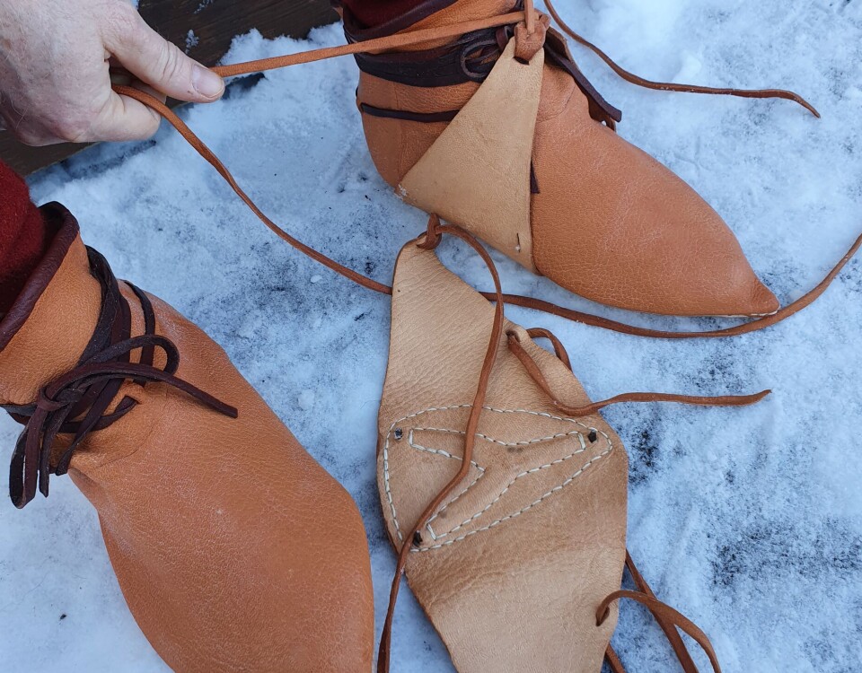 Without spikes, these shoes are hardly suitable for winter conditions, according to hobby shoemaker Espen Kutschera.