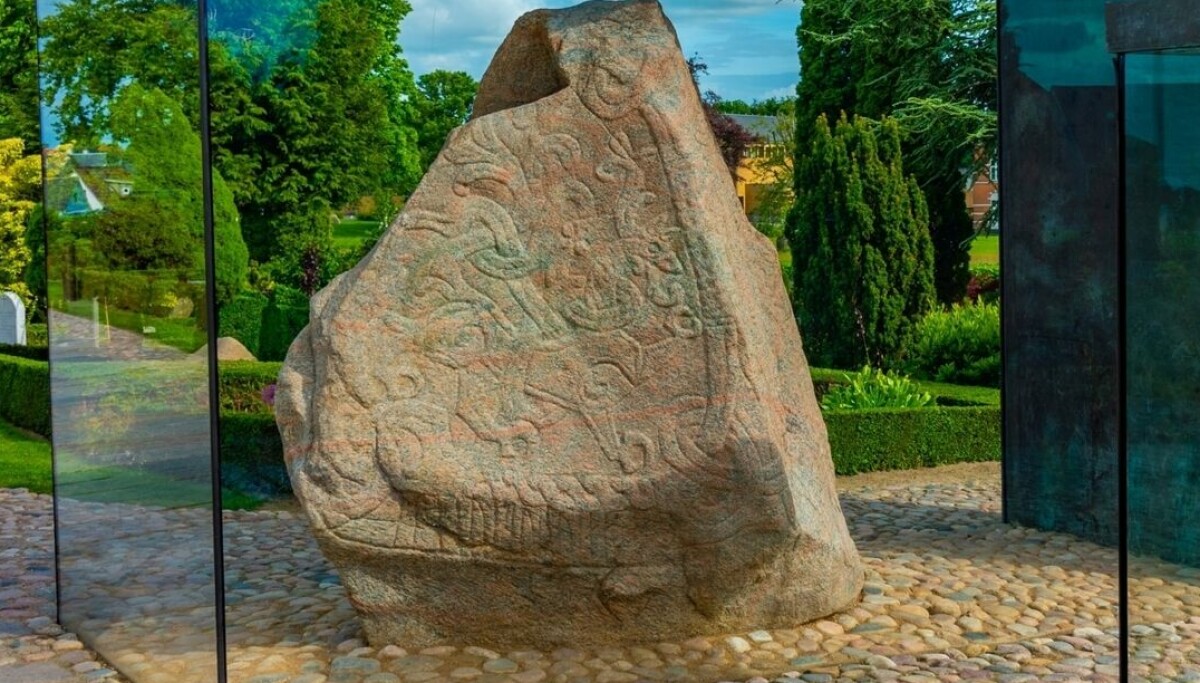 The large Jelling Stone: Danish runologist says Håkon Glørstad's theory ...