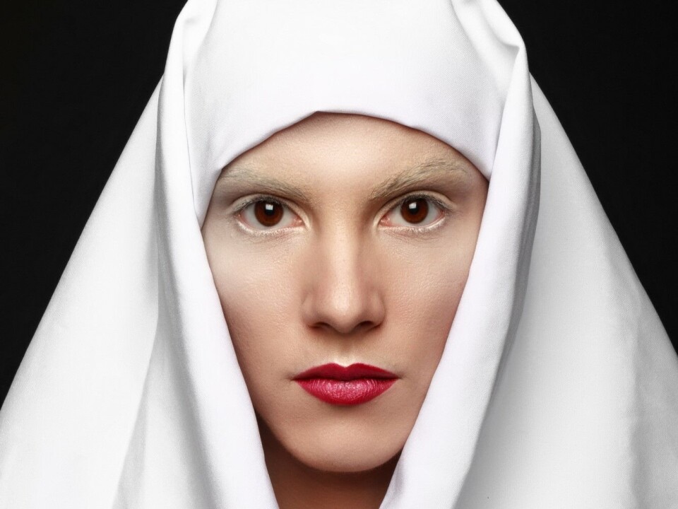 Women's hair should be covered, either completely or partially. Their hair should be braided or not braided. It should be long or left loose. Different religions have different practices.