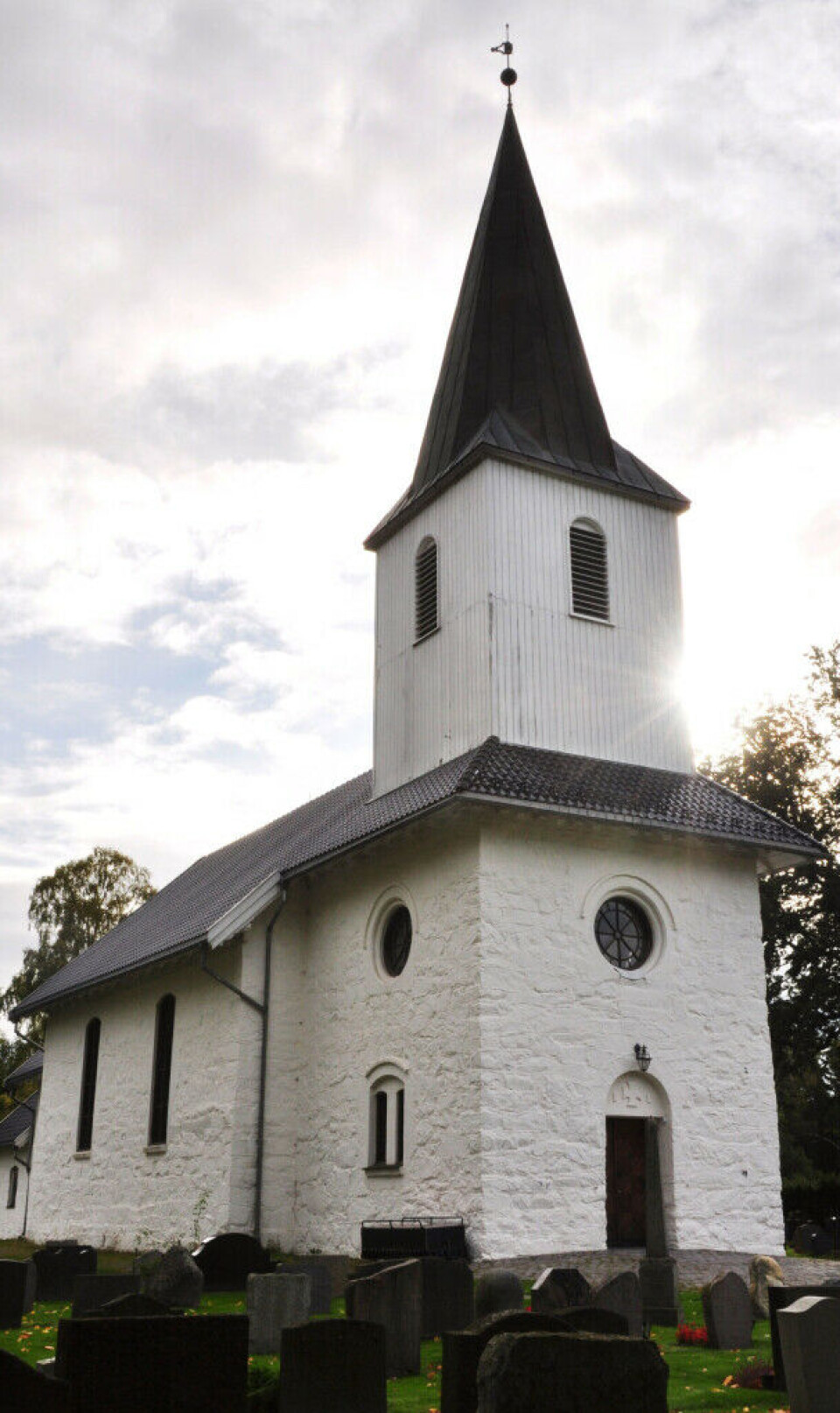 Ski Church, built around 1150, has undergone significant modifications, like many other medieval stone churches.