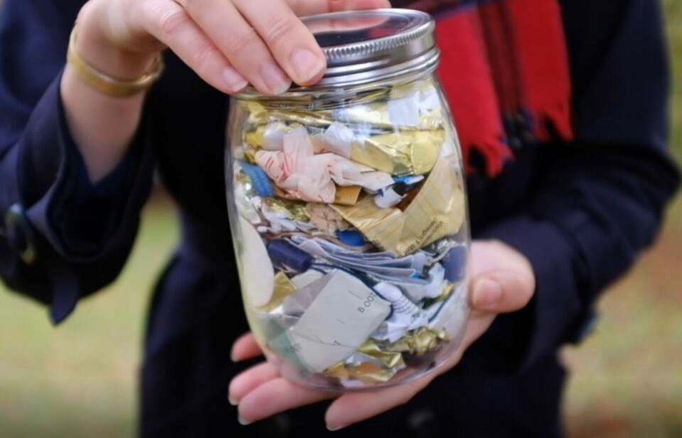 Have you ever thought about how much garbage you throw away? Everything from shampoo bottles to banana peels ends up in the trash. But some people barely generate any trash at all!