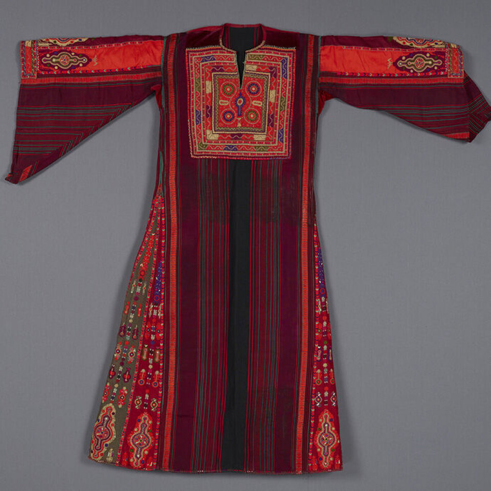 Many Palestinians who fled in 1948 brought embroidered wedding dresses with them because they were such an important part of their identity. The photograph shows one of two such dresses currently on display at the Museum of Cultural History in Oslo, Norway.