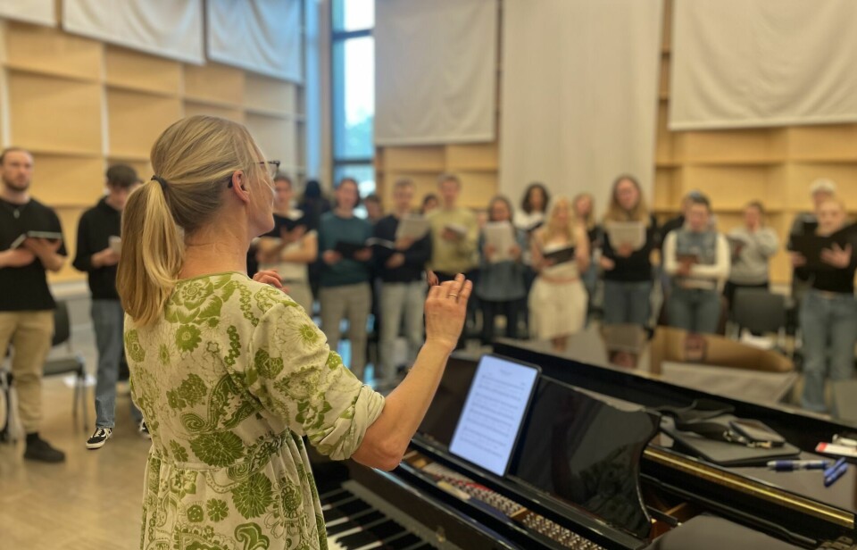 Professor Anne Haugland Balsnes conducts three choirs. Here is the choir at the University of Agder.