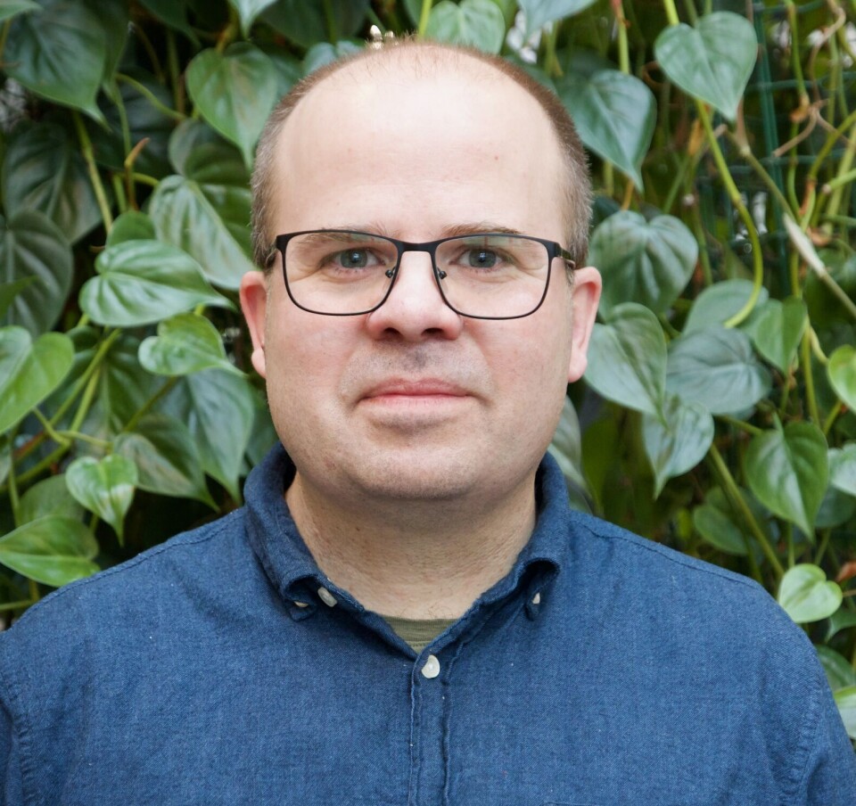 “In uncertain times, one can draw resources from their own faith or worldview to actively participate in the fight for a more just world,” says theologian Bjarte Leer-Helgesen. Portrett forsker