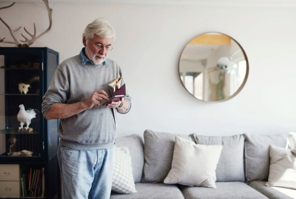 Researchers believe it is important to strengthen ties with family and friends and to have social meeting places in old age.