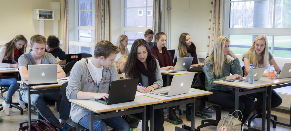 Near doubling in students who are unhappy – researchers point to screen use