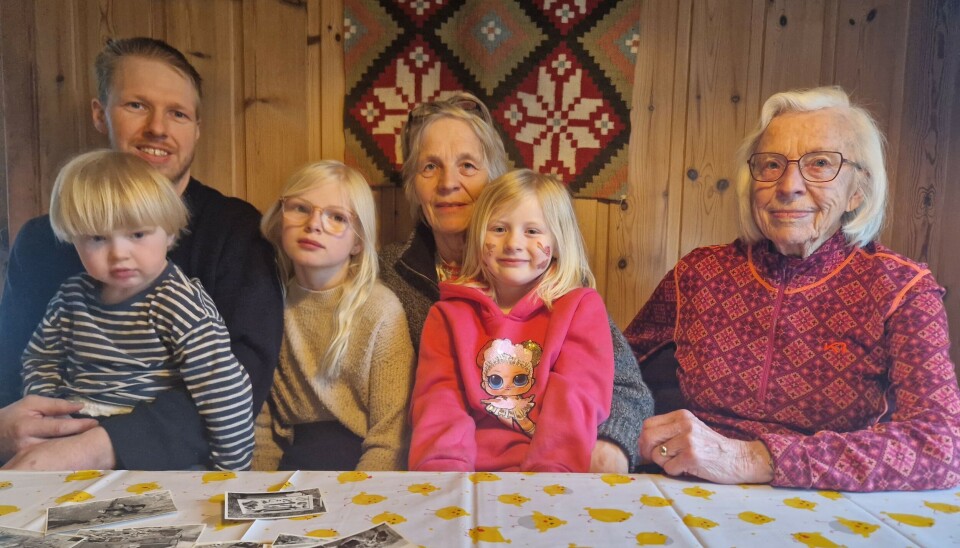 Four generations of the Hals family. From left: Simen with Odin on his lap, Marie, Marit, Amanda, and Sigrid. It was Sigrid's husband and father-in-law who found and excavated the remains of a Viking burial.