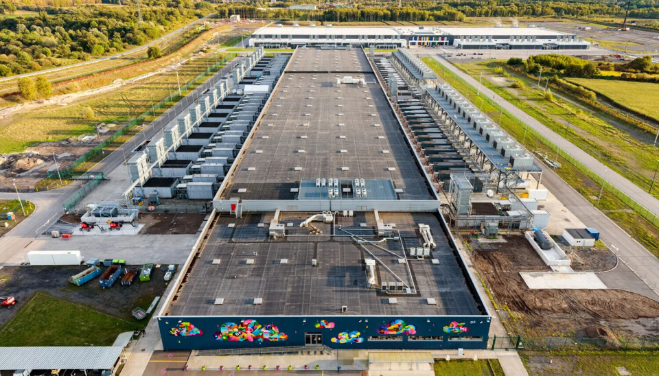 This is what one of Google's data centres in Belgium looks like. Oversiktsbilde over et datasenter i Belgia.