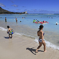 Swimming with toxic sunscreen is not allowed here