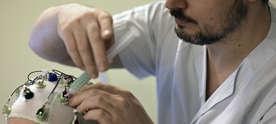 Why are migraine symptoms worse in patients who get little sleep?