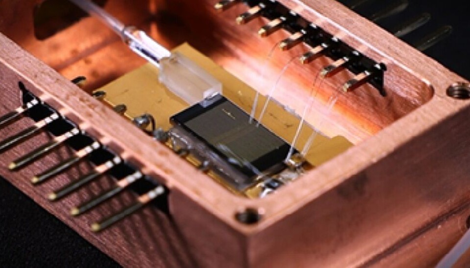 It’s not so easy for the rest of us to see, but this prototype could give us much better lasers.