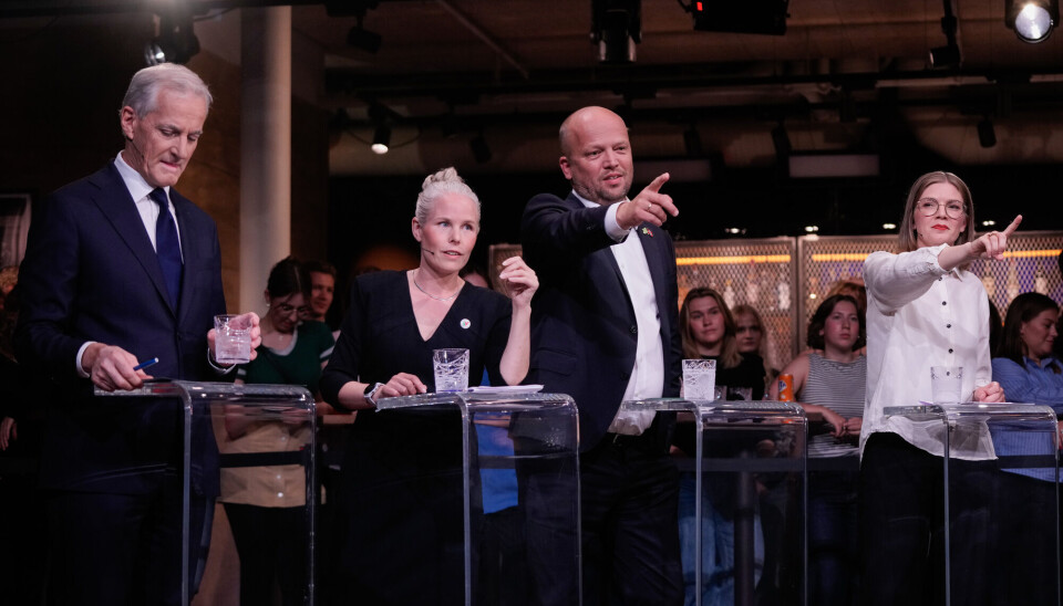 In many countries the government has to resign if it loses a parliamentary vote. This is not the case in Norway, where, governments like Jonas Gahr Støre's remain in office even if they lose votes. This photo is from TV 2's party leadership debate.