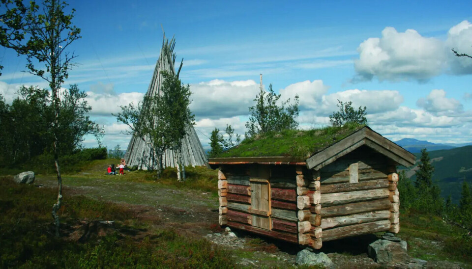 Reconstructed guard house and beacon at Olbergveten in Valdres.