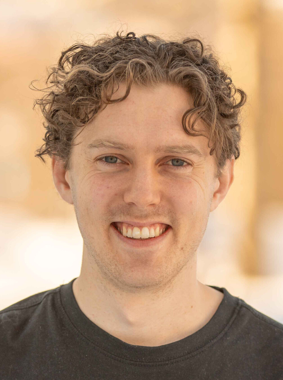 AI expert Eirik Agnalt Østmo says the AI law is about taking control of a technology that's developing at a rapid pace. Portrait of researcher.
