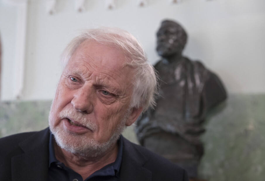 Nobel expert: 'Trump is like a little boy in a candy store being told no'