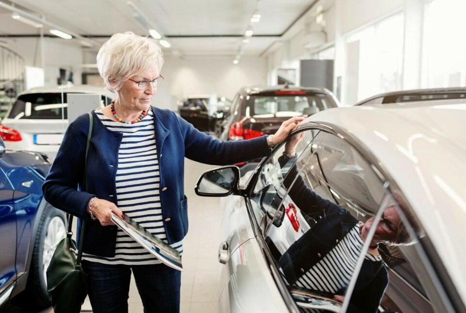 Age plays a role in attitudes towards electric cars. Scepticism is increasing among people over 45.