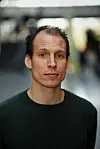 Portrait photo of Erik Grasaas